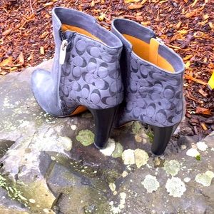 Coach boots sz 7.5